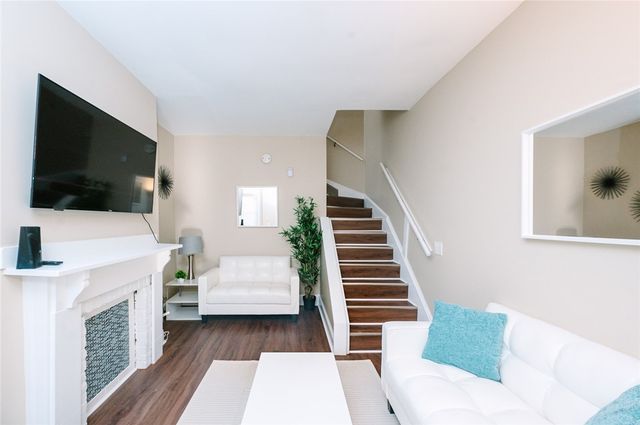 1215 Juniata St, Manchester, PA 15233