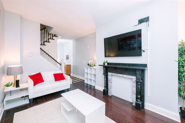 1215 Juniata St, Manchester, PA 15233