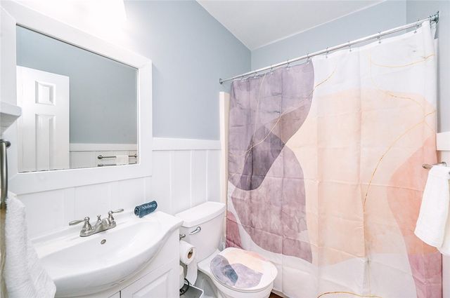 1215 Juniata St, Manchester, PA 15233