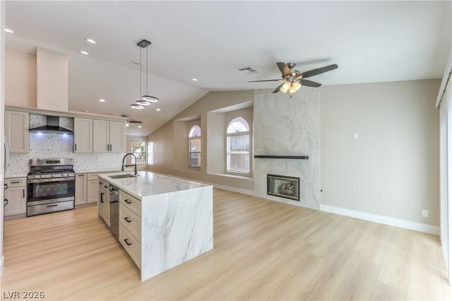 7633 Prairie Corners Drive, Las Vegas, NV 89128