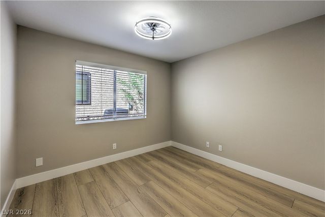 7633 Prairie Corners Drive, Las Vegas, NV 89128