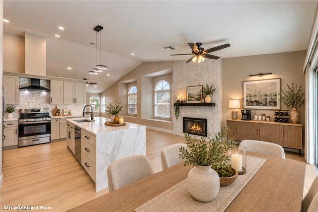 7633 Prairie Corners Drive, Las Vegas, NV 89128