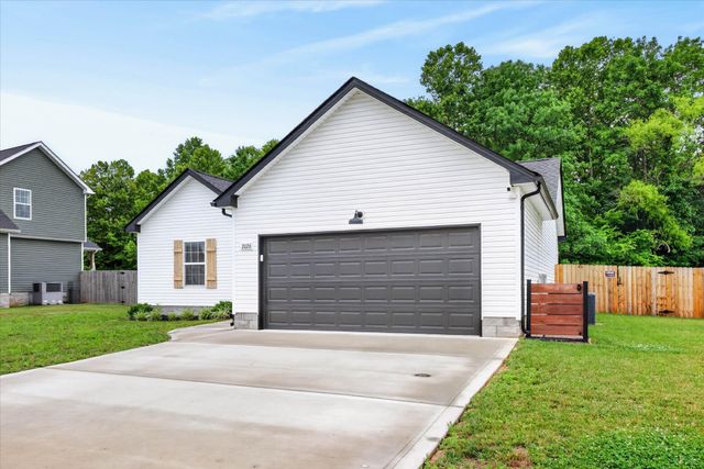 2026 Ireland Way, Clarksville, TN 37042