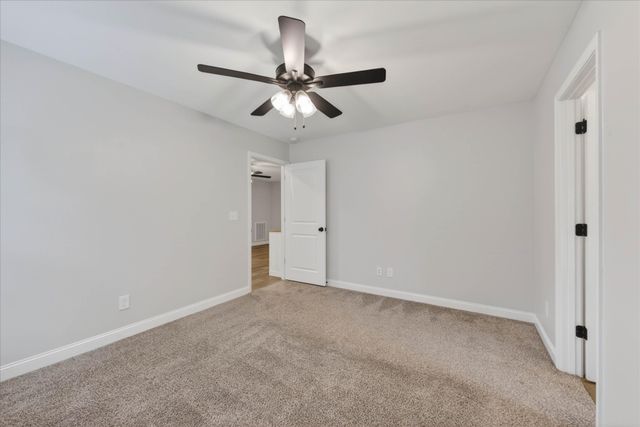 2026 Ireland Way, Clarksville, TN 37042