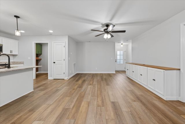 2026 Ireland Way, Clarksville, TN 37042