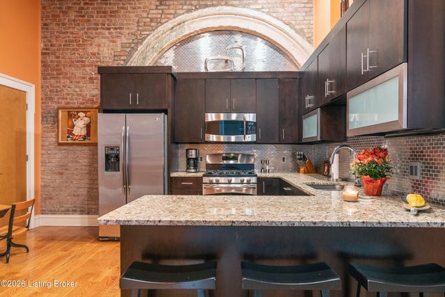 415 E Market St 201, Louisville, KY 40202