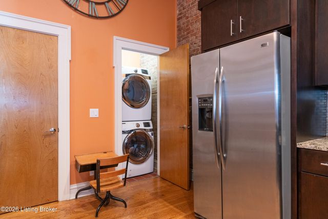 415 E Market St 201, Louisville, KY 40202
