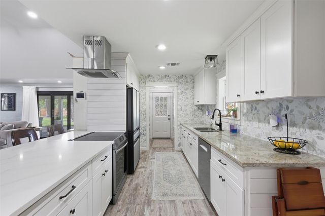 5111 Brookside Road, Brookside, TX 77581