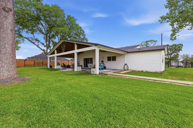 5111 Brookside Road, Brookside, TX 77581