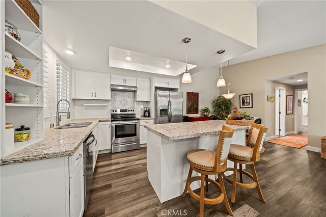 1 Via Castilla Q, Laguna Woods, CA 92637