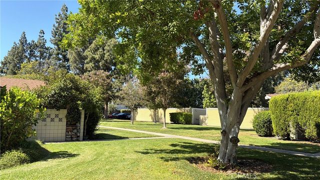 1 Via Castilla Q, Laguna Woods, CA 92637