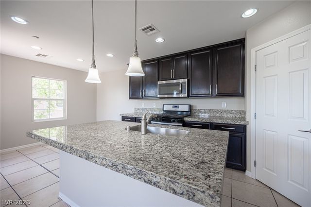 9916 Sable Point Street, Las Vegas, NV 89178