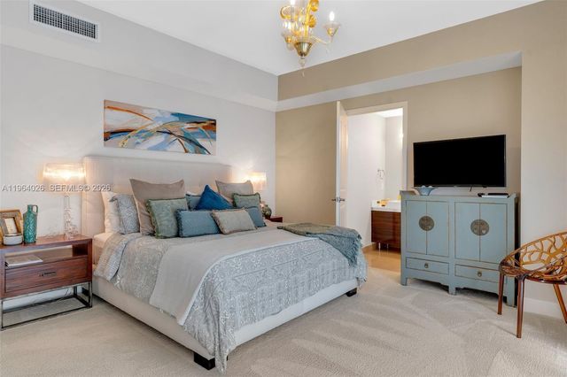 3737 Collins Ave S-403, Miami Beach, FL 33140