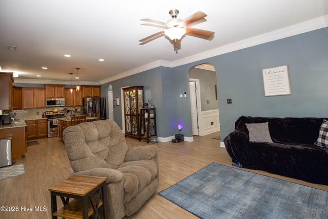 831 Thrush Drive, Vass, NC 28394