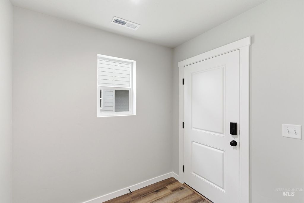 1363 W Braden Dr, Meridian, ID 83642 photo 2