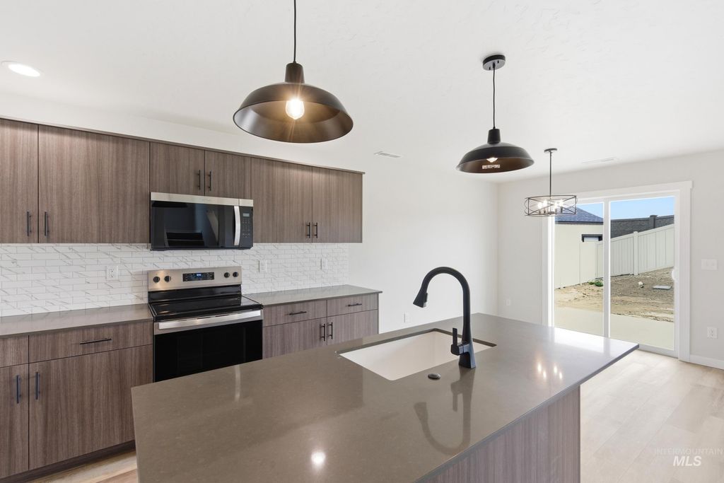 1363 W Braden Dr, Meridian, ID 83642 photo 5