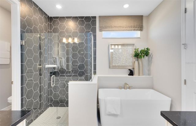 5667 FLAME VINE WAY, St Cloud, FL 34771