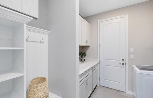 5667 FLAME VINE WAY, St Cloud, FL 34771