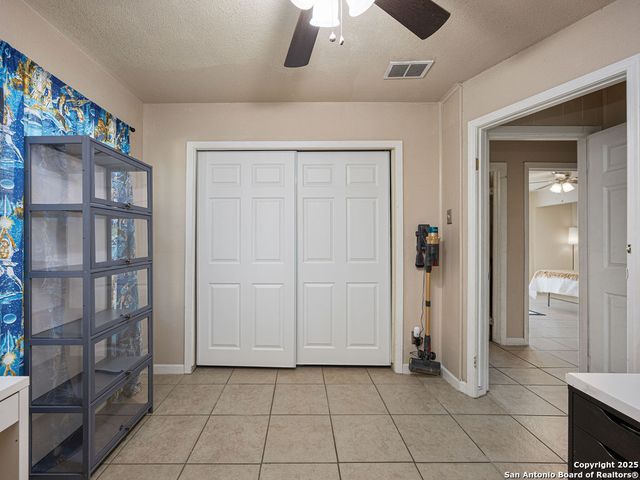 202 E Formosa Blvd, San Antonio, TX 78221