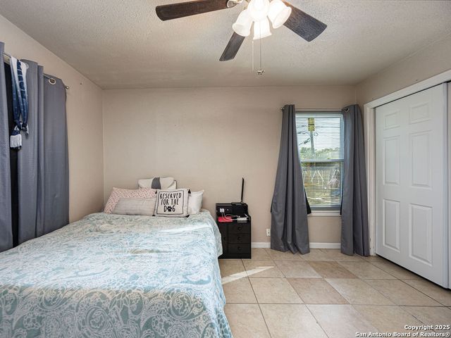 202 E Formosa Blvd, San Antonio, TX 78221