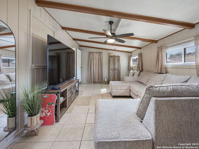 202 E Formosa Blvd, San Antonio, TX 78221