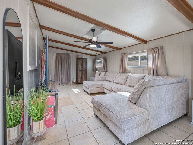 202 E Formosa Blvd, San Antonio, TX 78221