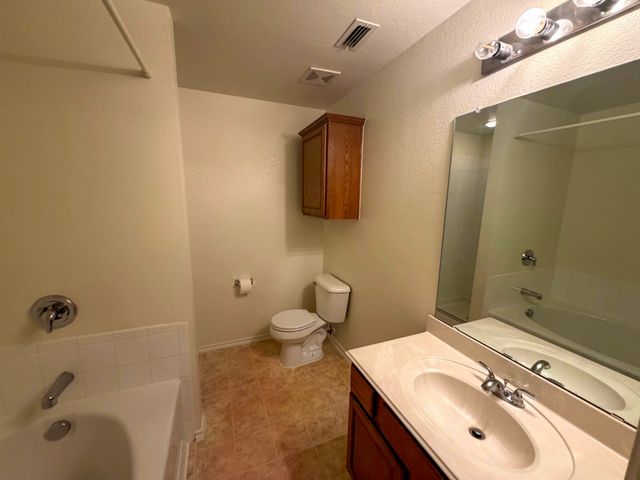 2201 Southridge Lane, Sherman, TX 75092