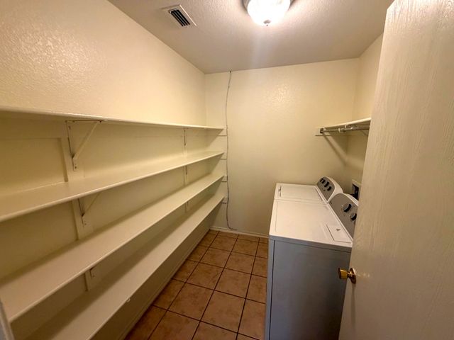 2201 Southridge Lane, Sherman, TX 75092