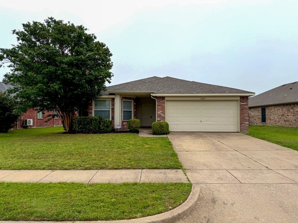 2201 Southridge Lane, Sherman, TX 75092