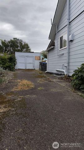 1226 9th Street, Bremerton, WA 98337