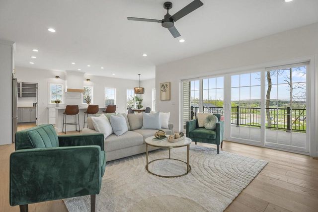 1285 Retreat Circle, Verona, WI 53593