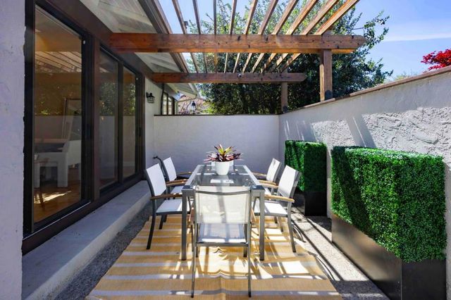 2466 Sharon Oaks Drive, Menlo Park, CA 94025