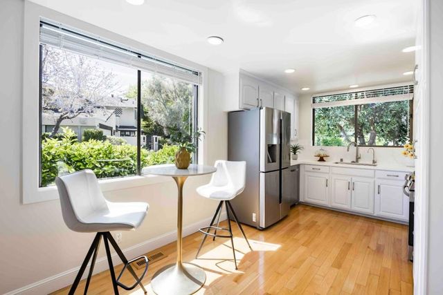 2466 Sharon Oaks Drive, Menlo Park, CA 94025