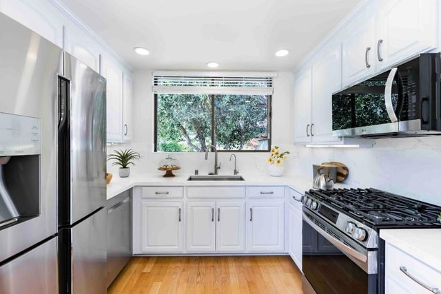 2466 Sharon Oaks Drive, Menlo Park, CA 94025