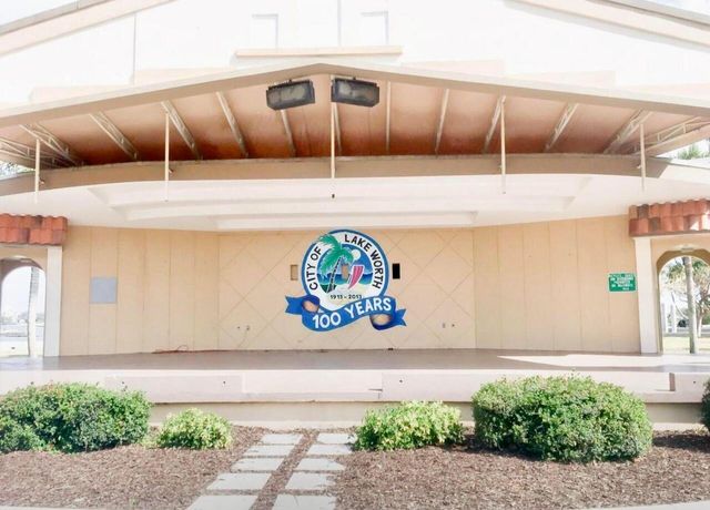 304 S Ocean Breeze, Lake Worth Beach, FL 33460