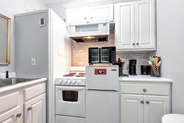 435 Robertson Road, Dawsonville, GA 30534