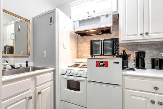 435 Robertson Road, Dawsonville, GA 30534