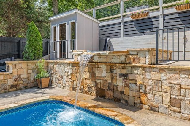 435 Robertson Road, Dawsonville, GA 30534