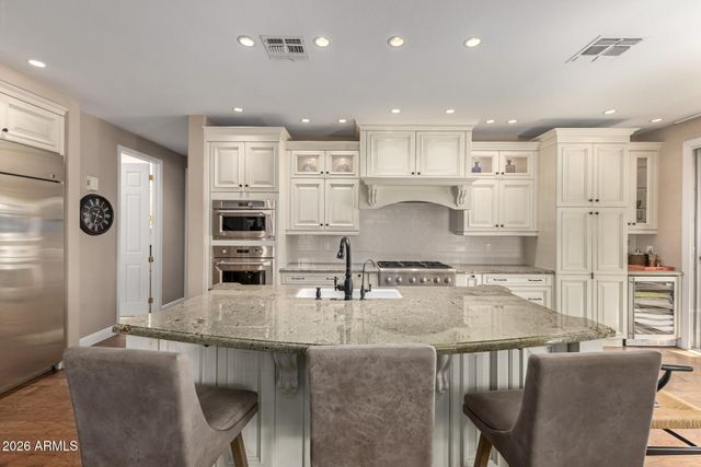 1121 W STELLA Lane, Phoenix, AZ 85013