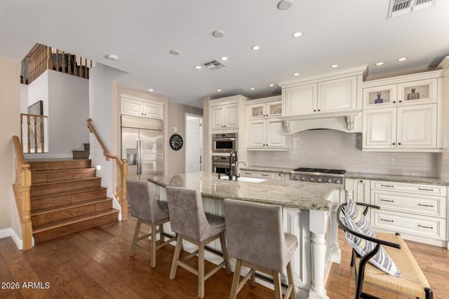 1121 W STELLA Lane, Phoenix, AZ 85013