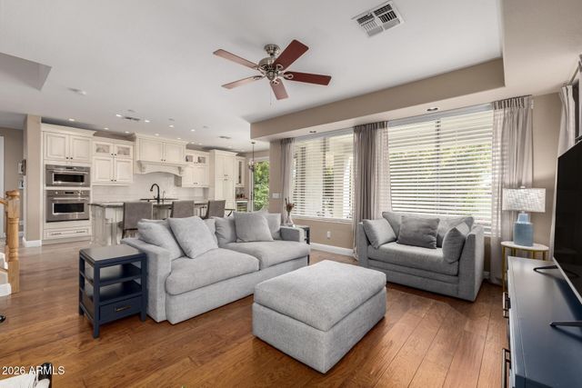 1121 W STELLA Lane, Phoenix, AZ 85013