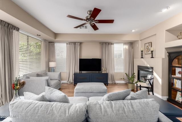 1121 W STELLA Lane, Phoenix, AZ 85013