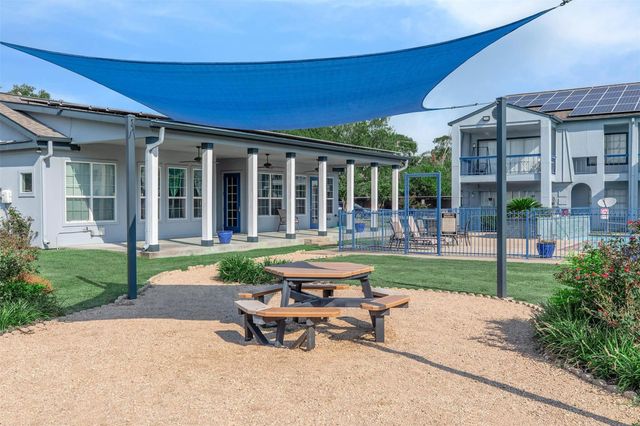 3802 Nasa Parkway 12, Seabrook, TX 77586