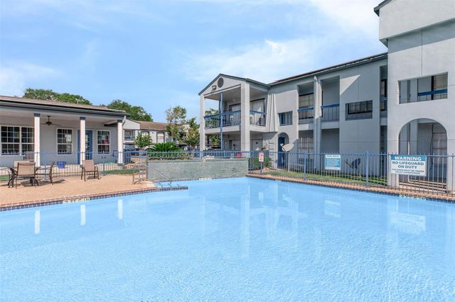 3802 Nasa Parkway 12, Seabrook, TX 77586
