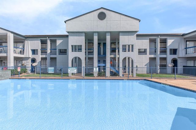 3802 Nasa Parkway 12, Seabrook, TX 77586