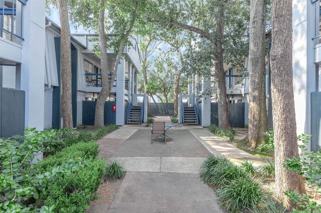 3802 Nasa Parkway 12, Seabrook, TX 77586