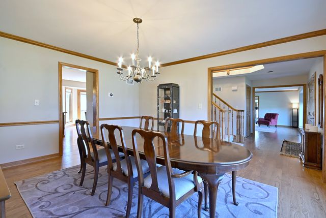 5681 River Park Drive, Libertyville, IL 60048