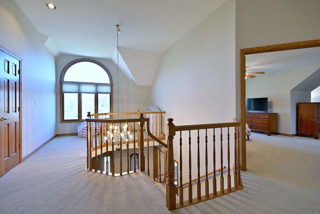 5681 River Park Drive, Libertyville, IL 60048