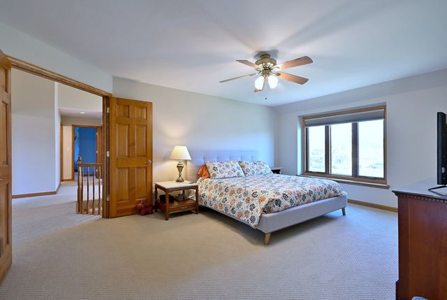 5681 River Park Drive, Libertyville, IL 60048