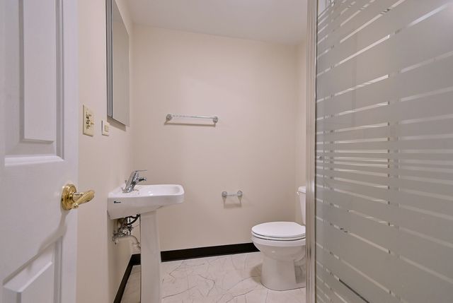 5681 River Park Drive, Libertyville, IL 60048